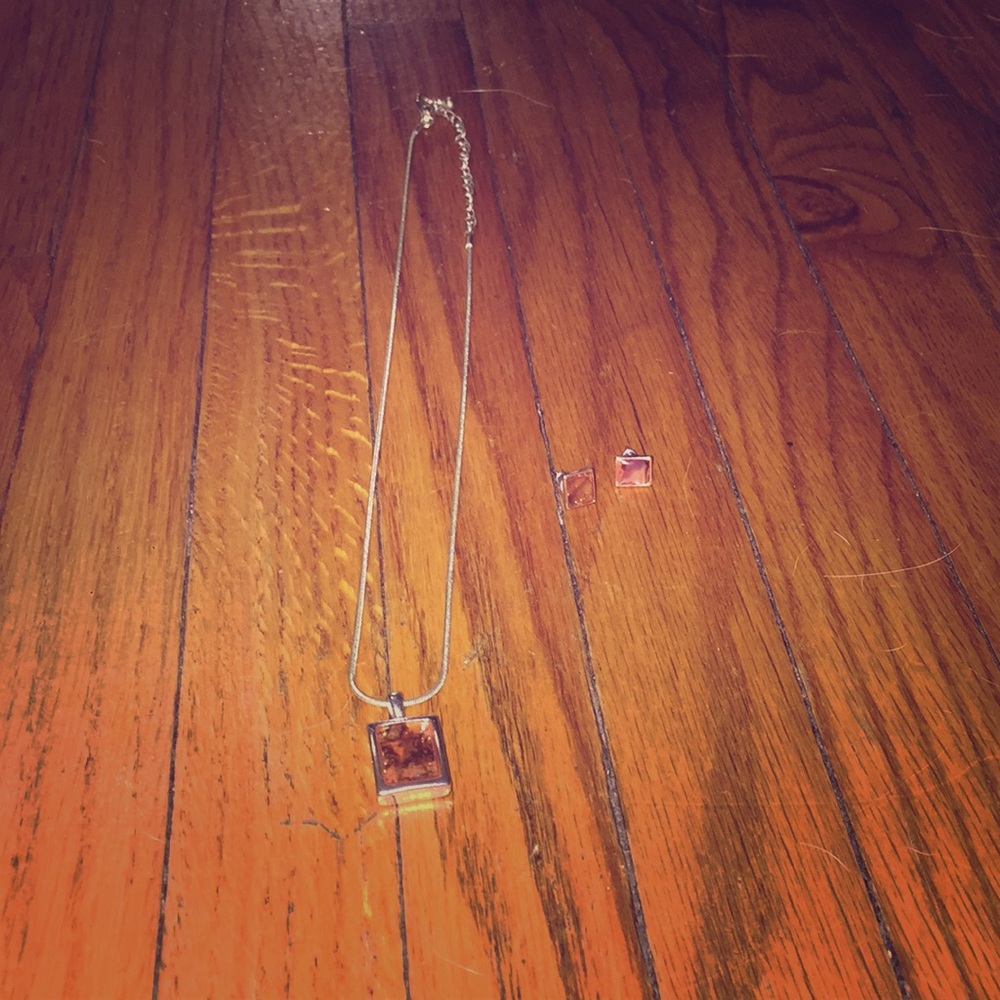 Earring and necklace set